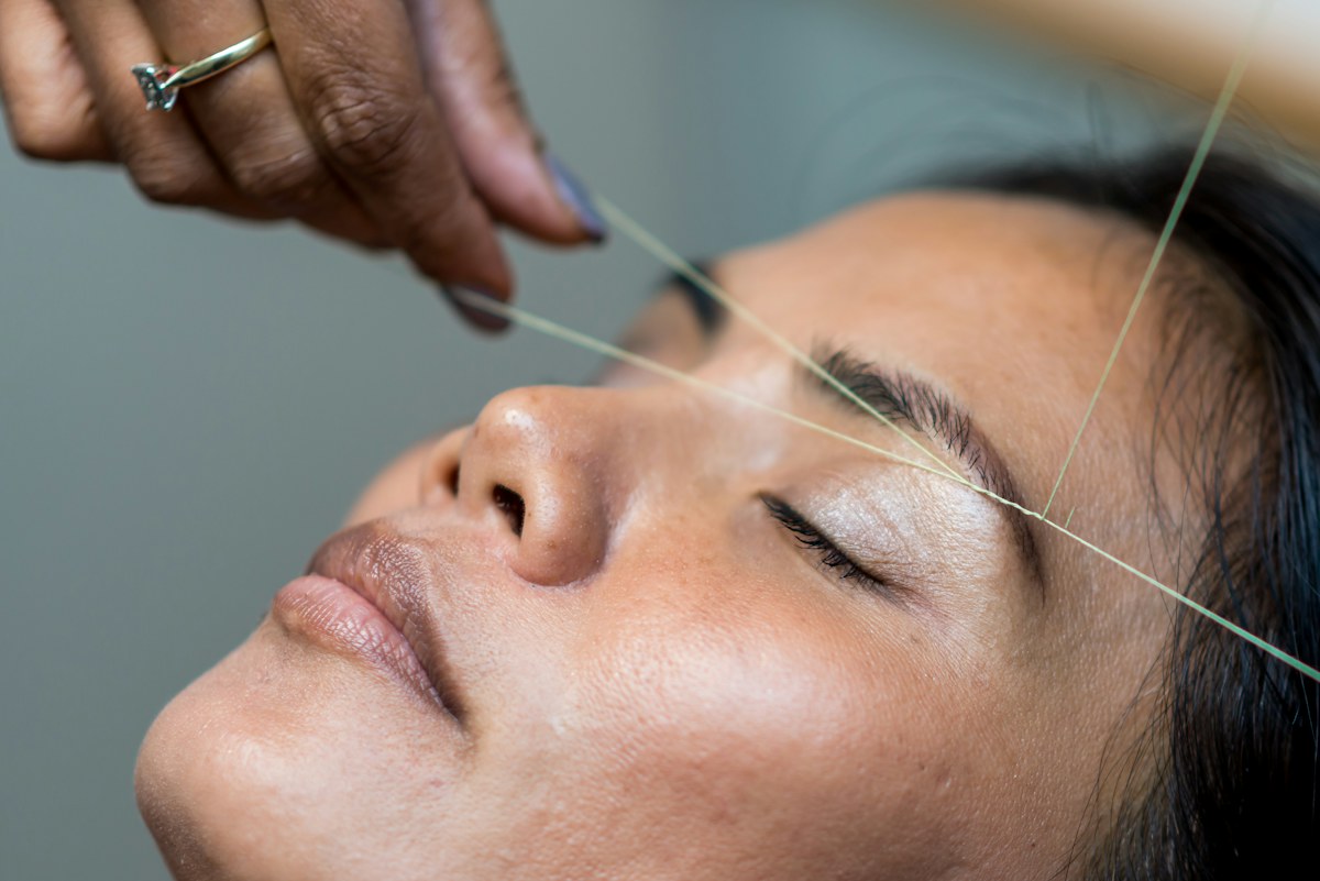 Eyebrow threading service